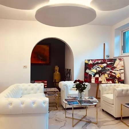 호텔 Meuble Tripoli 3*