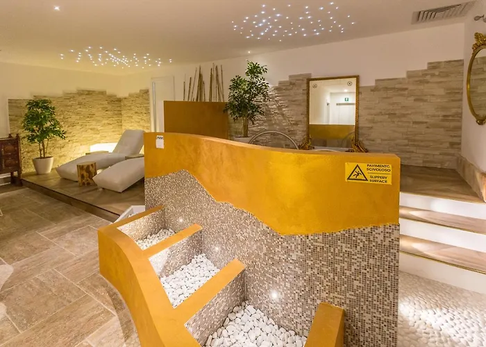 Meuble Tripoli Szálloda